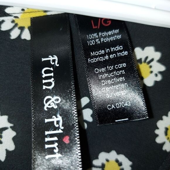 FUN & Flirt  daisy blouse - Picture 4 of 4